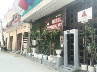 Flats for Sale in Rajpur Khurd Extension, Chhatarpur ,Delhi